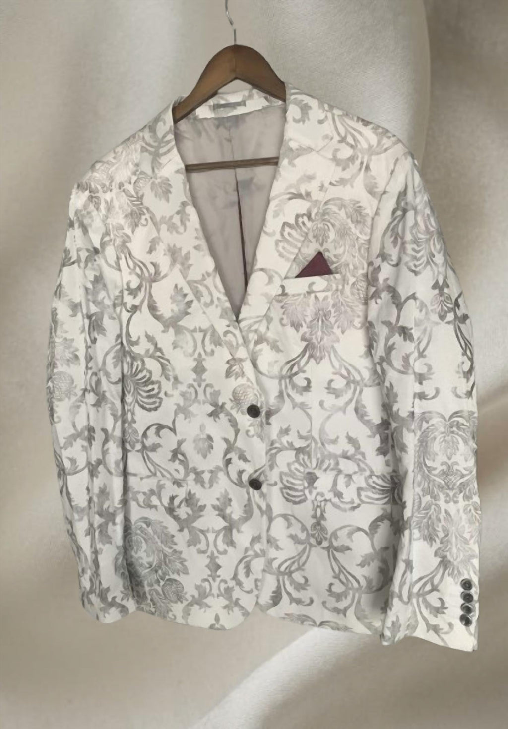 Embroidered Sport Blazer - L / White And Gray - Men > Suits & Blazers > Sport Coats & Blazers