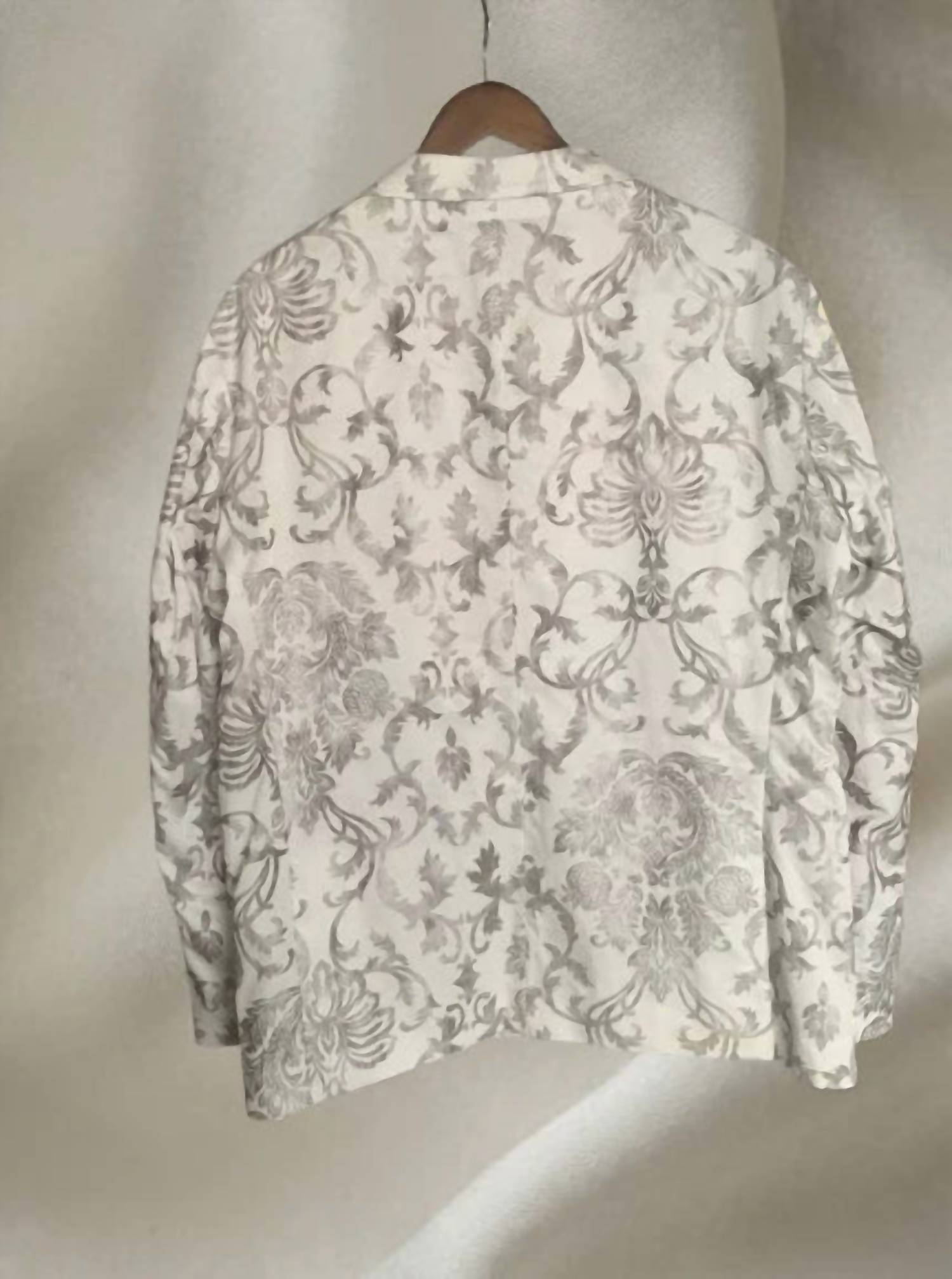 Embroidered Sport Blazer - L / White And Gray - Men > Suits & Blazers > Sport Coats & Blazers