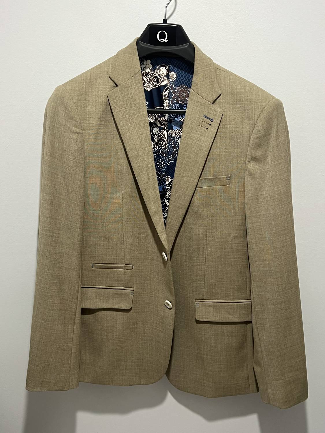 Men’s Blazer - 40r / Tan - Men > Suits & Blazers > Tuxedos